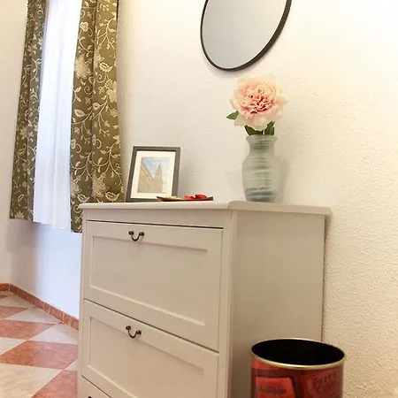 アパート アパルタメントス プラザ デ オーストリア