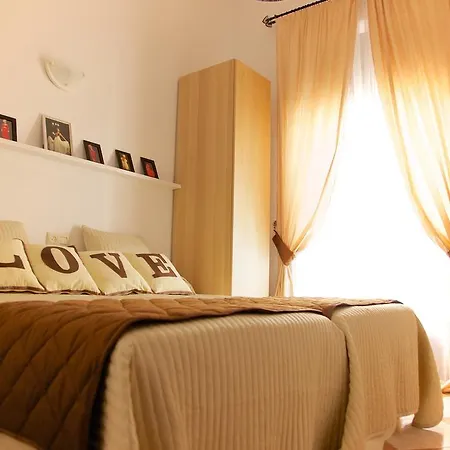 アパート アパルタメントス プラザ デ オーストリア *