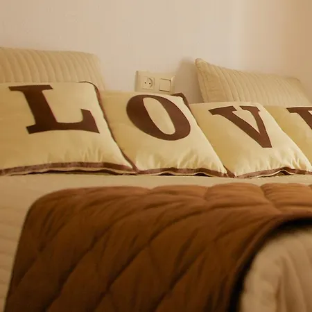 アパート アパルタメントス プラザ デ オーストリア