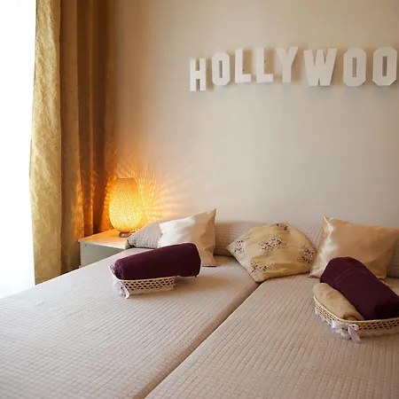 アパート アパルタメントス プラザ デ オーストリア *