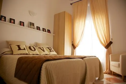 Plaza De Austria Apartman *