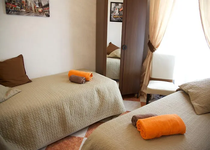 Apartman Plaza De Austria *